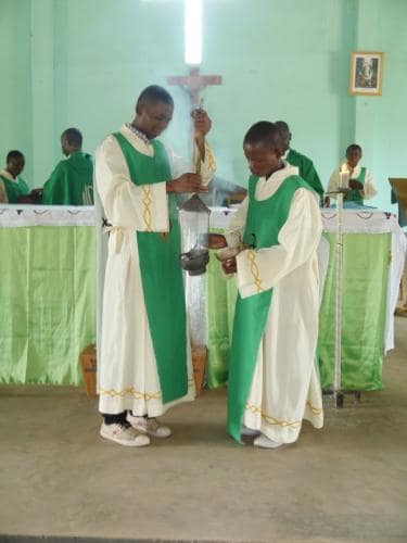 24Preparing-for-consecration-12