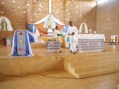 Mass - Sprinkling holy water