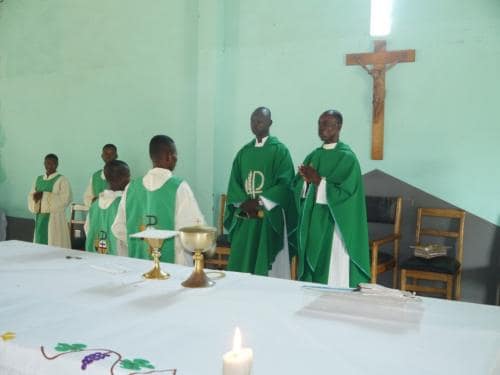 24Preparing-for-consecration-11