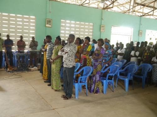 9Praise-and-worship-team-2