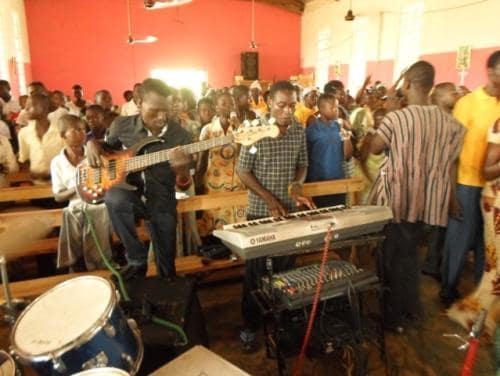 Praise-and-worship-ministry3